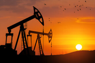 Oil Market Paradox: sudden drop in Crude oil Prices